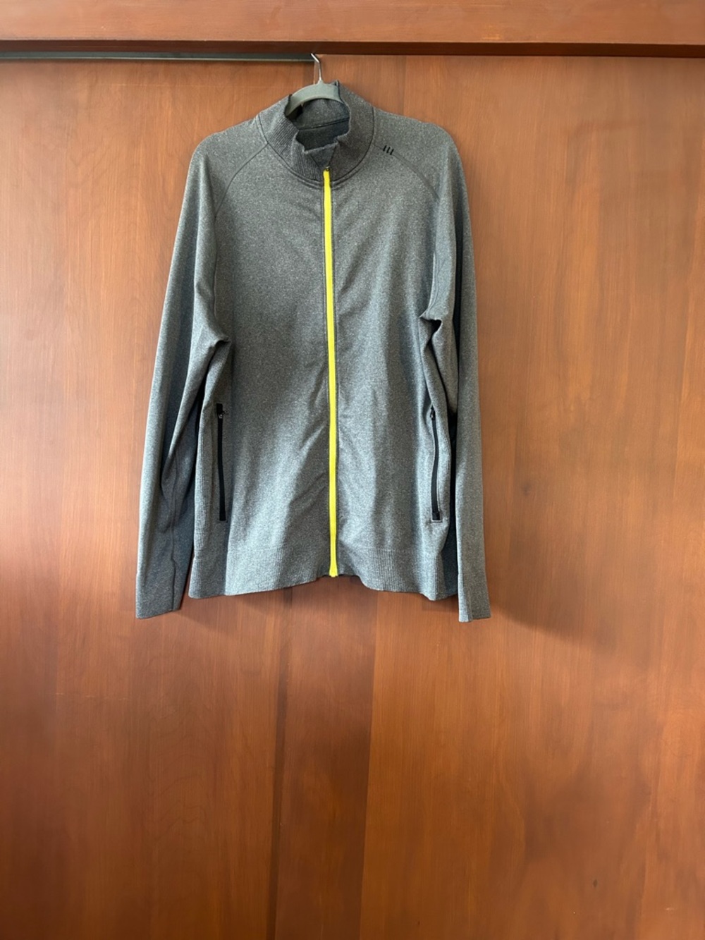 Men's Lululemon Full-Zip Heather Gray Jacket with Yellow Zipper